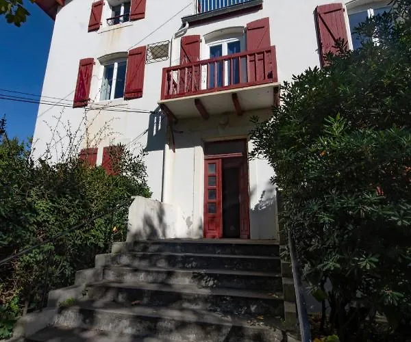 Design - Proche * Μπιαρίτζ